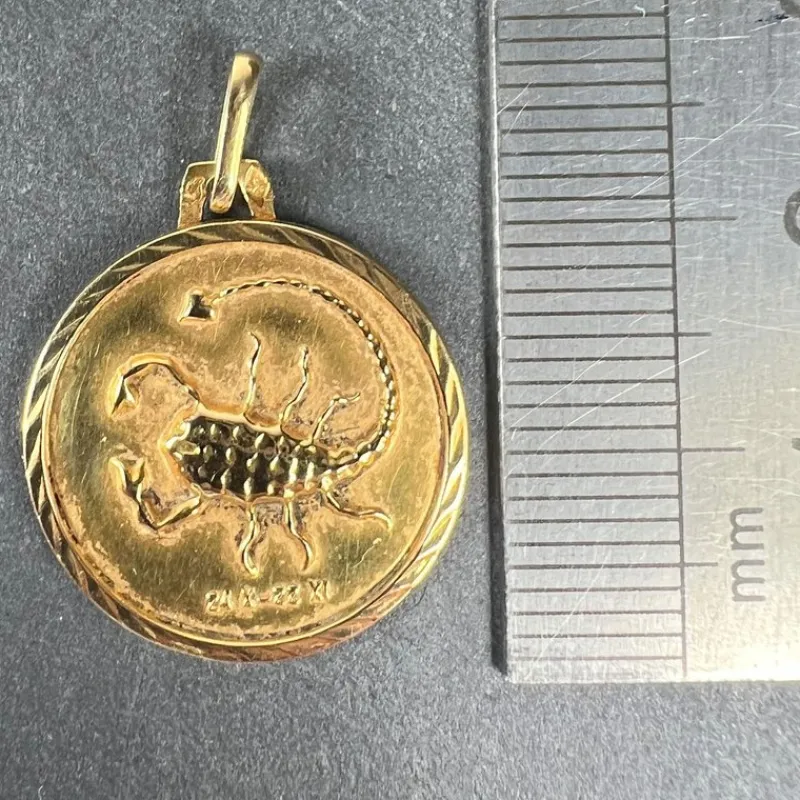 Pamono French 18 Karat Yellow Gold Scorpio Zodiac Charm Medal Pendant, 1950s> Necklaces