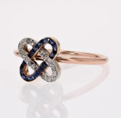 Pamono French Art Deco 18 Karat Rose Gold Staple Ring with Sapphires & Diamonds, 1920s><noscript><img width=