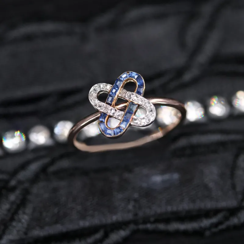 Pamono French Art Deco 18 Karat Rose Gold Staple Ring with Sapphires & Diamonds, 1920s> Rings