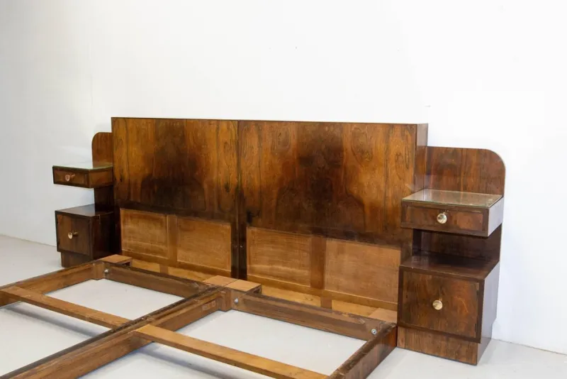 Pamono French Art Deco King Size Bed in Walnut, 1930> Beds & Bedroom Sets
