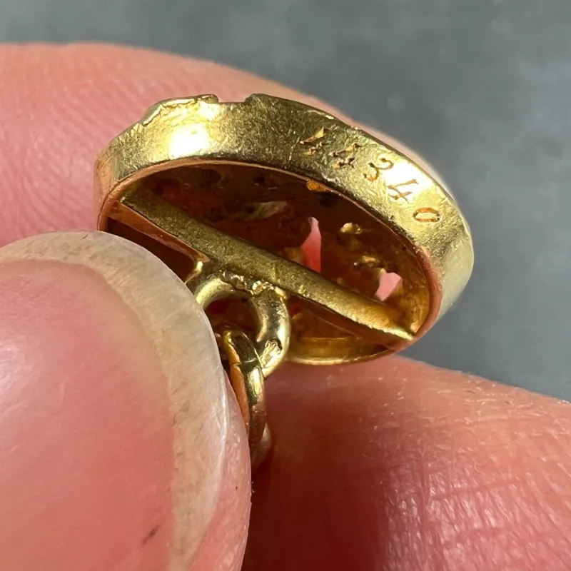 Hot Pamono French Art Nouveau 18 Karat Yellow Gold Mistletoe Leaves Cufflinks, 1890s, Set of 2