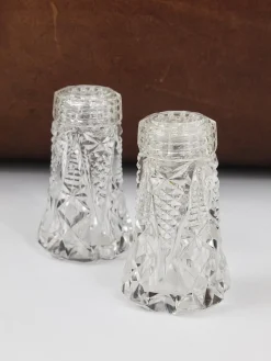 Clearance Pamono French Art Nouveau Salt and Pepper Shakers in Facetted Crystal Glass, 1920s, Set of 2