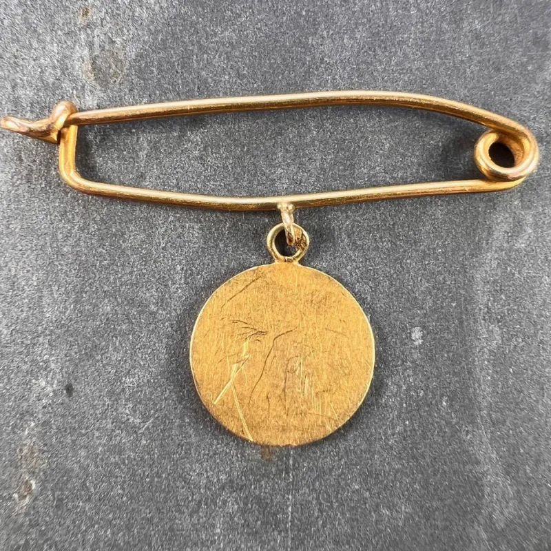 New Pamono French Baby Medal Safety Pin 18k Yellow Gold Charm Pendant Brooch, 1890s