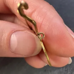 New Pamono French Baby Medal Safety Pin 18k Yellow Gold Charm Pendant Brooch, 1890s