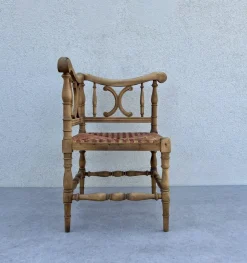 Pamono French Carved Wood Corner Chair with Woven Rush Seat, Early 20th Century><noscript><img width=
