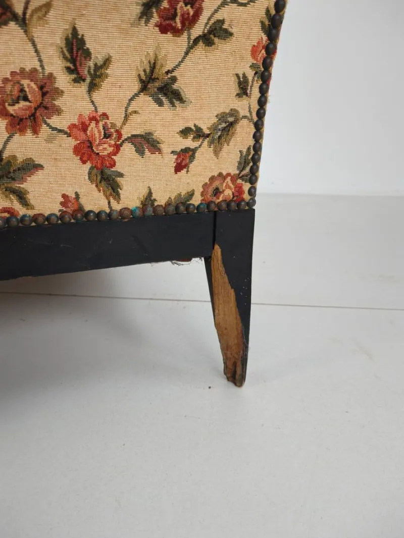 Pamono French Chaise Longue with Floral Upholstery, 19th Century> Daybeds & Chaises Lounges