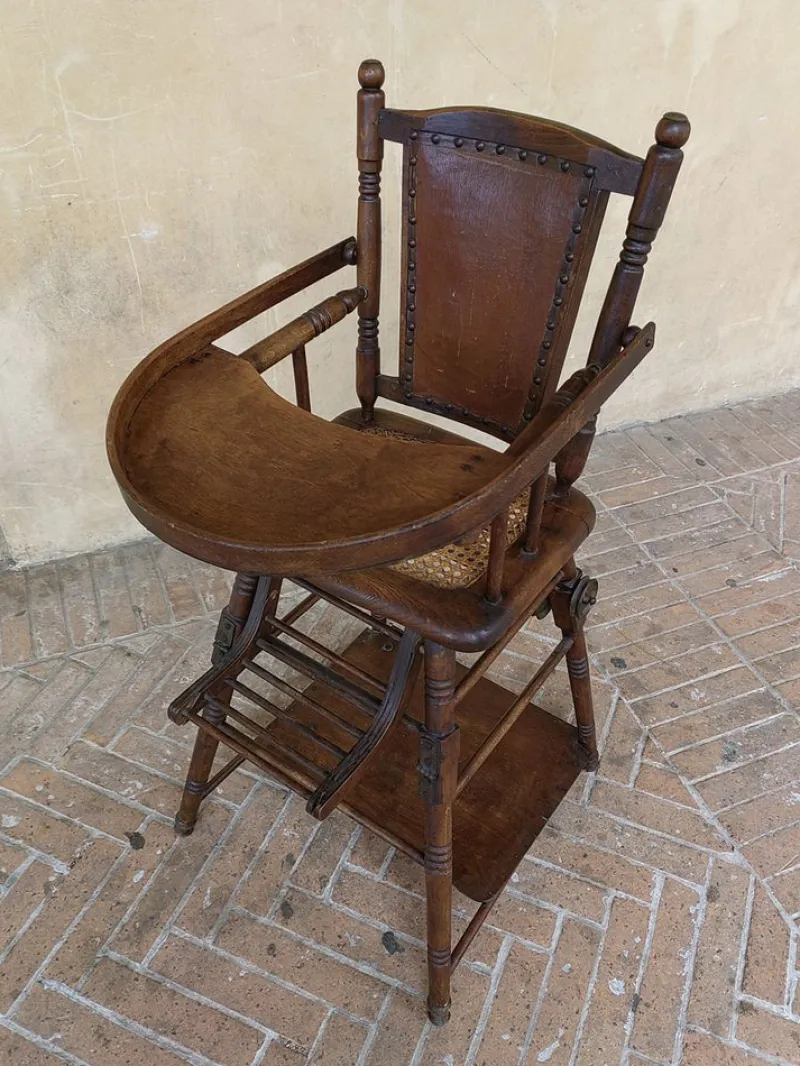 Pamono French Children's Chair in Walnut, Late 1800s> Children's Chairs