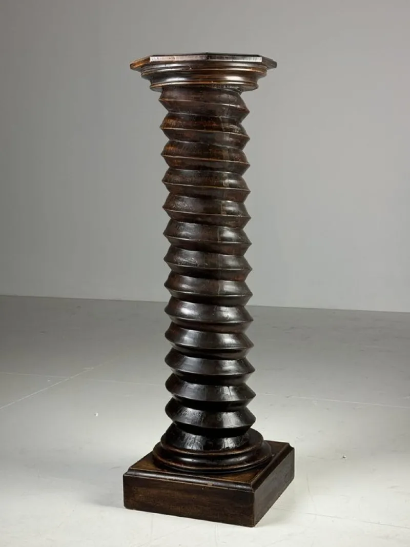Pamono French Column Screw> Pedestals And Columns