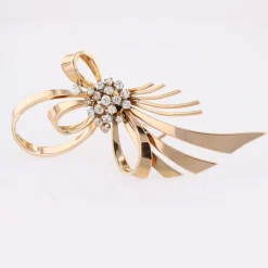 Online Pamono French Diamonds 18 Karat Rose Gold Bow Brooch, 1960s