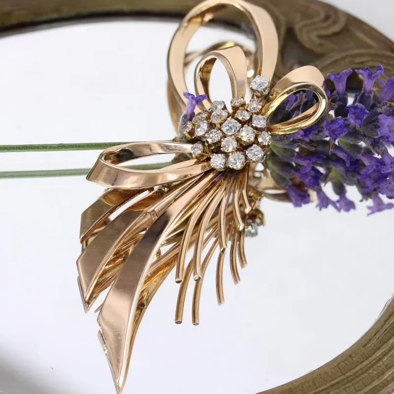 Online Pamono French Diamonds 18 Karat Rose Gold Bow Brooch, 1960s