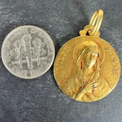 Pamono French Dropsy Virgo Gloriosa Virgin Mary Medal Pendant in18 Karat Yellow Gold, 1920s><noscript><img width=