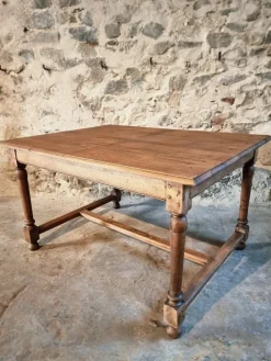 Pamono French Farmhouse Oak and Elm Dining Table with Turned Legs, 1920s><noscript><img width=