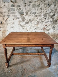 Pamono French Farmhouse Oak and Elm Dining Table with Turned Legs, 1920s><noscript><img width=