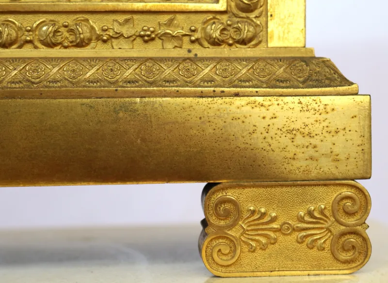 Online Pamono French Gilt Bronze Mantel Clock