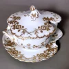 Pamono French Gravy Boat in White Porcelain with Gold Decoration from Haviland & Co. Limoges, 1902, Set of 2> Serving Dishes