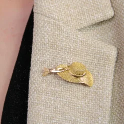 Pamono French Hat Brooch in 18 Karat Yellow Gold, 1960s><noscript><img width=