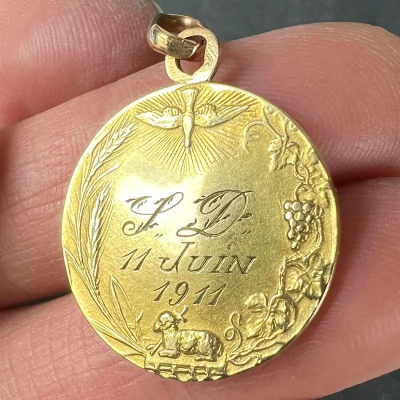 Pamono French Holy Communion 18k Yellow Gold Medal Pendant, 1890s> Necklaces