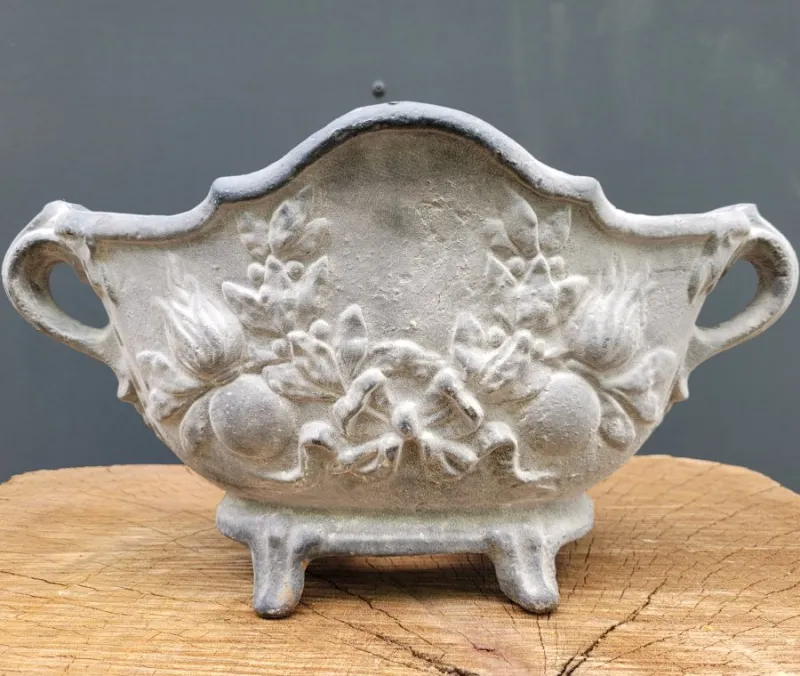 Sale Pamono French Jardiniere in Cast Iron