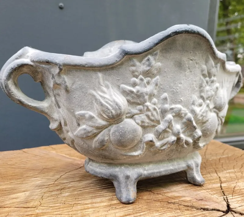 Sale Pamono French Jardiniere in Cast Iron