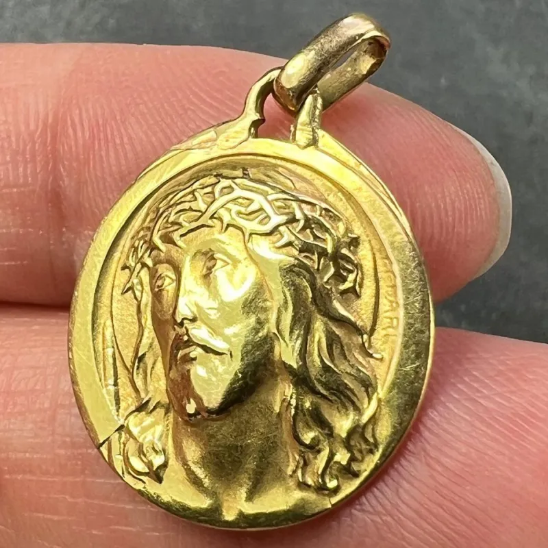 Pamono French 18k Yellow Gold Jesus Christ Crown of Thorns Medal Charm Pendant by Charl, 1950s> Necklaces