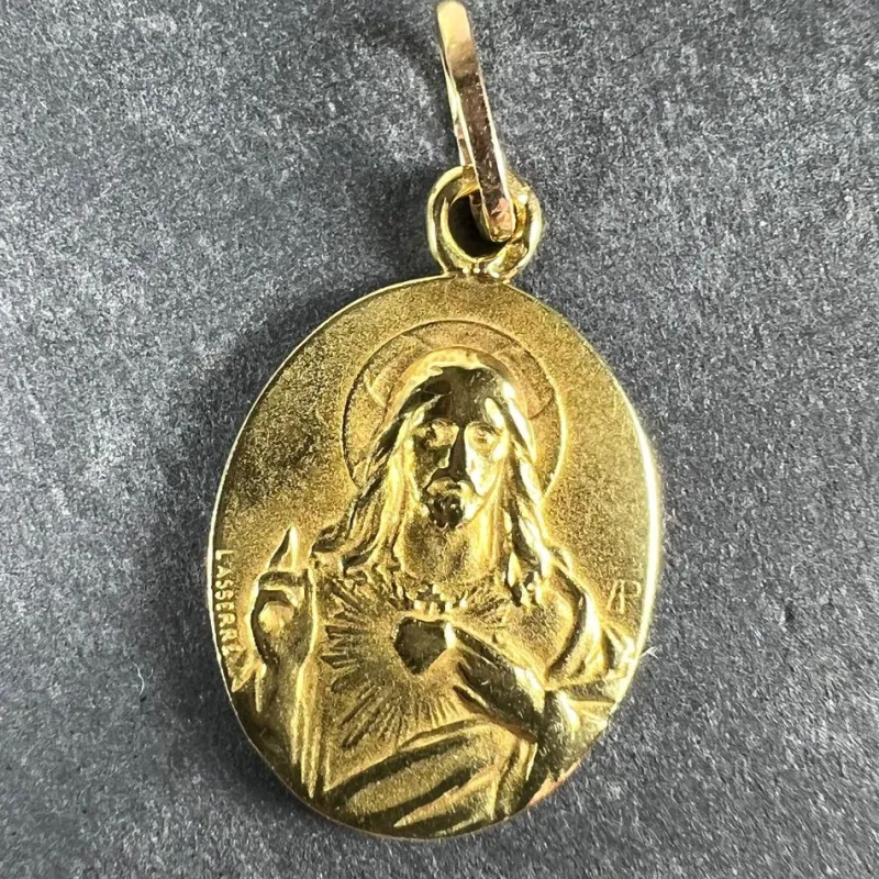 New Pamono French 18k Yellow Gold Medal Pendant, 1920s