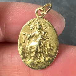 New Pamono French 18k Yellow Gold Medal Pendant, 1920s
