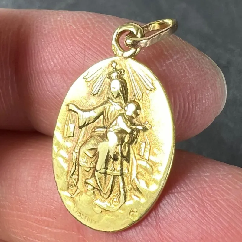 New Pamono French 18k Yellow Gold Medal Pendant, 1920s