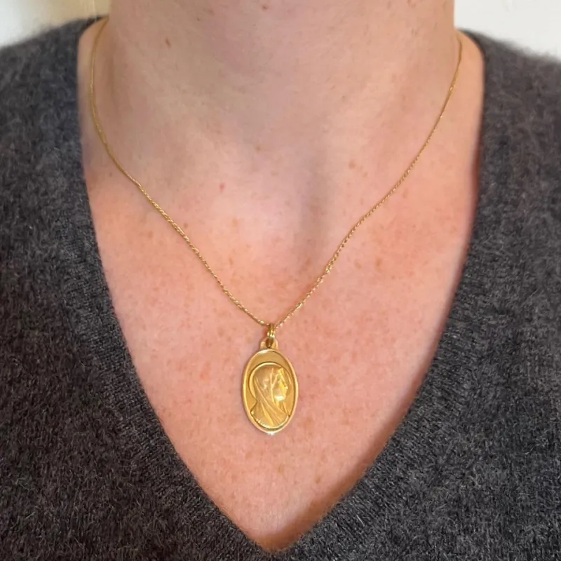 Pamono French 18k Yellow Gold Virgin Mary Charm Pendant Medal by Paul Brandt, 1950s> Necklaces