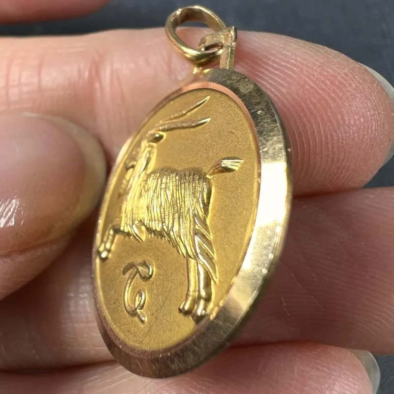 Online Pamono French 18k Yellow Gold Zodiac Capricorn Charm Pendant, 1970s