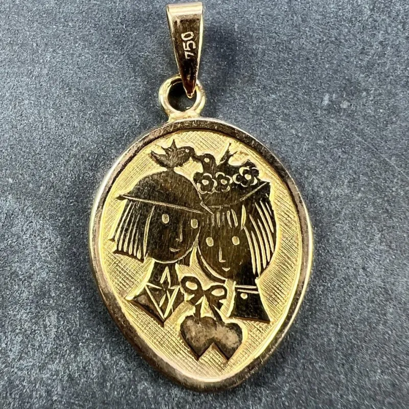 New Pamono French Les Amoureux De Peynet Lovers 18k Yellow Gold Charm Pendant, 1960s