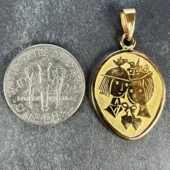 New Pamono French Les Amoureux De Peynet Lovers 18k Yellow Gold Charm Pendant, 1960s