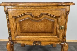 Pamono French Louis XVI Style Oak Bedside Tables, Set of 2><noscript><img width=