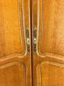 Pamono French Louis XVI Style Oak 4-Door Armoire><noscript><img width=