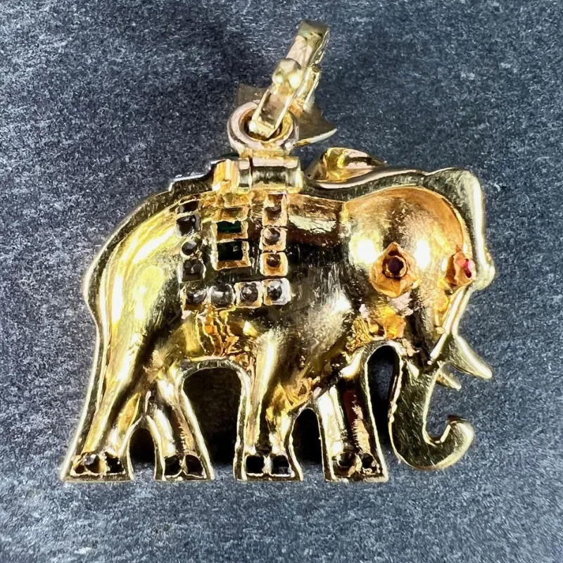 Pamono French Lucky Elephant Emerald Diamond Ruby 18k Yellow Gold Charm Pendant, 1950s> Necklaces