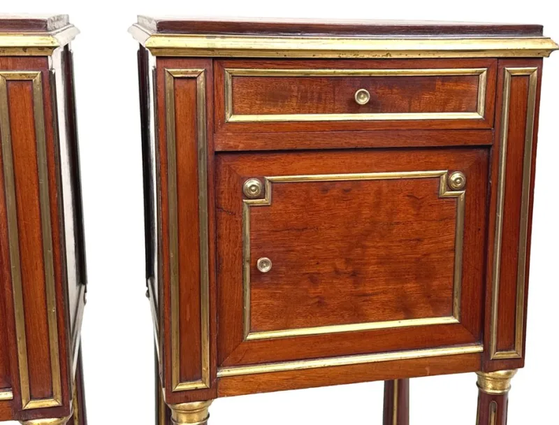 Pamono French Mahogany Bedside Tables, 1870s, Set of 2> Nightstands
