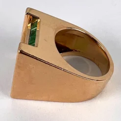 New Pamono French Marin Paris Green Emerald 18 Karat Yellow Gold Tank Pinky Ring, 1940s