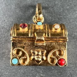 Pamono French Mechanical Treasure Chest 18k Yellow Gold Gem Set Charm Pendant, 1950s> Necklaces