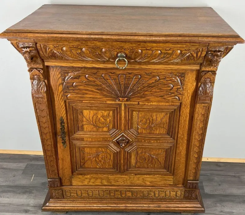 Hot Pamono French Oak Carved Nightstand