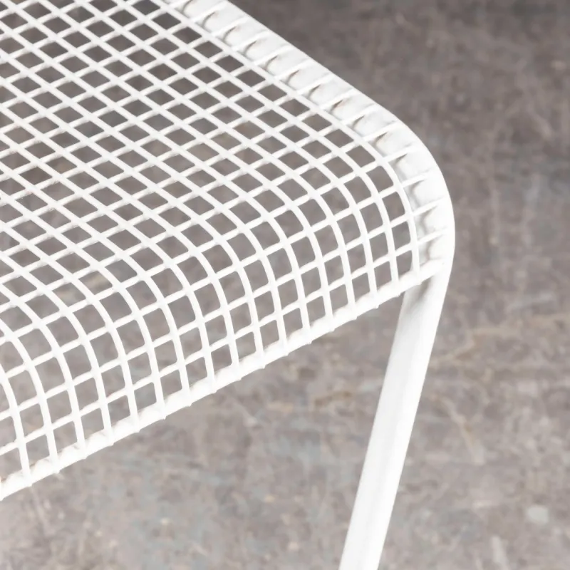 Pamono French Original Wire Mesh White Outdoor Dining Chair, 1970s> Garden Seating