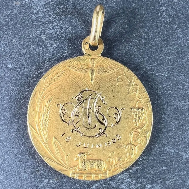 Pamono French Religious Medal Jesus Christ Holy Communion 18k Yellow Gold Charm Pendant, 1890s> Necklaces
