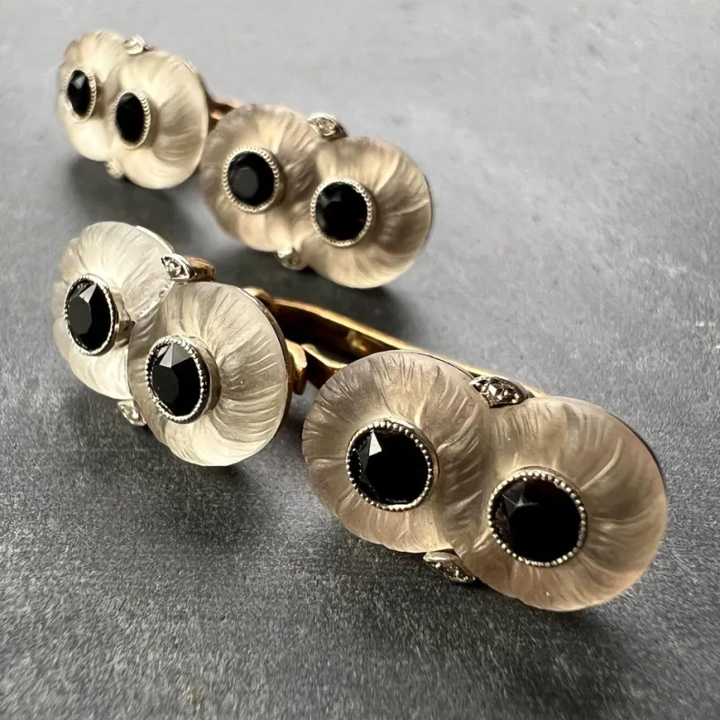 Sale Pamono French Rock Crystal Onyx and Diamond 18k Yellow Gold Platinum Cufflinks, 1920s, Set of 2
