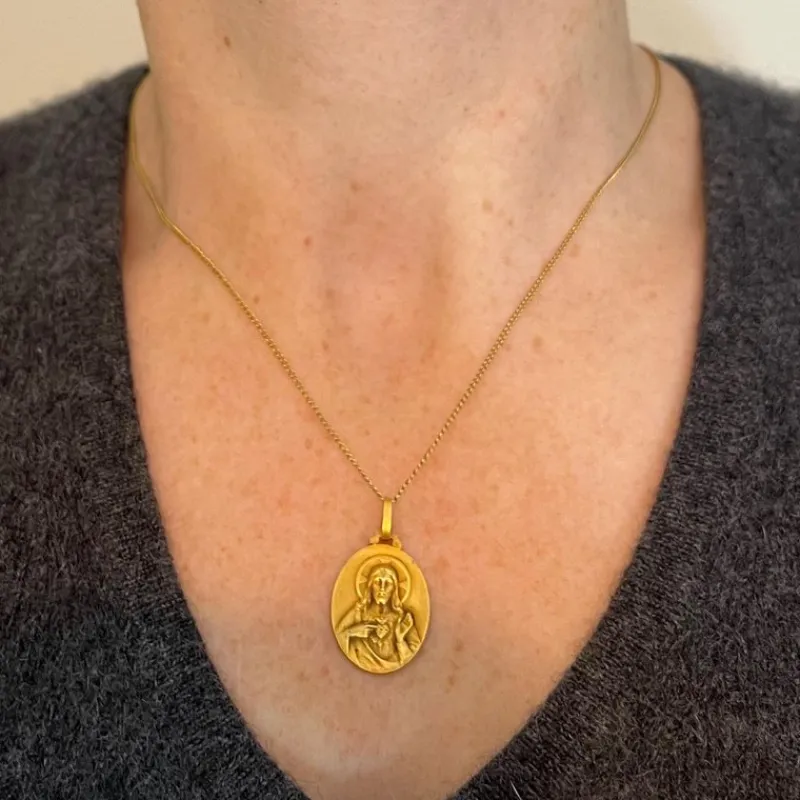 Pamono French Sacred Heart Madonna and Child 18k Yellow Gold Medal Pendant from Perriat, 1930s> Necklaces