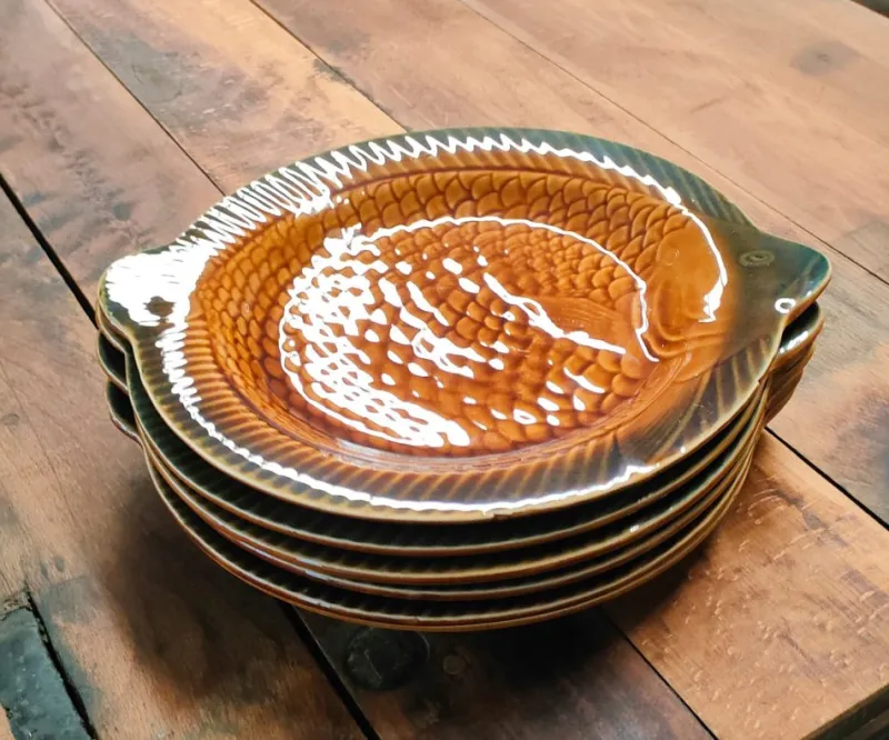 Discount Pamono French Service in the Shape of a Fish in Majolica from Sarreguemines, 1970s, Set of 15