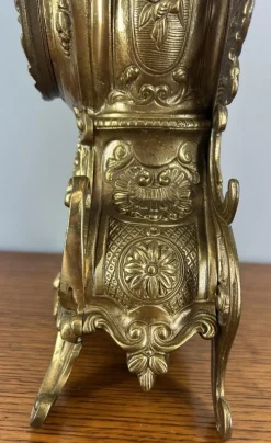 Hot Pamono French Style Clock in Gilt Brass
