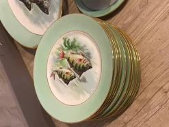 Pamono French Table Service in Hand-Painted Limoges Porcelain, 1950s, Set of 15> Dinner Plates & Bowls