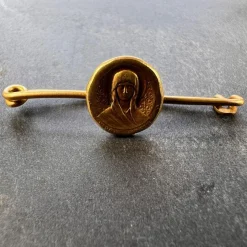 Pamono French Virgin Mary Medal Safety Pin 18k Yellow Gold Charm Brooch, 1920s><noscript><img width=