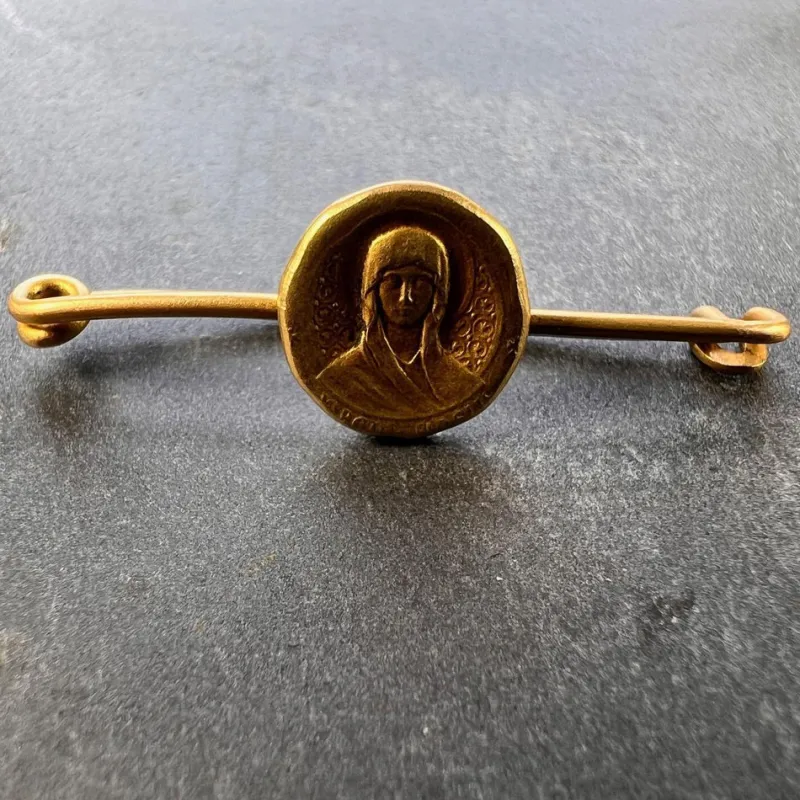 Pamono French Virgin Mary Medal Safety Pin 18k Yellow Gold Charm Brooch, 1920s> Brooches