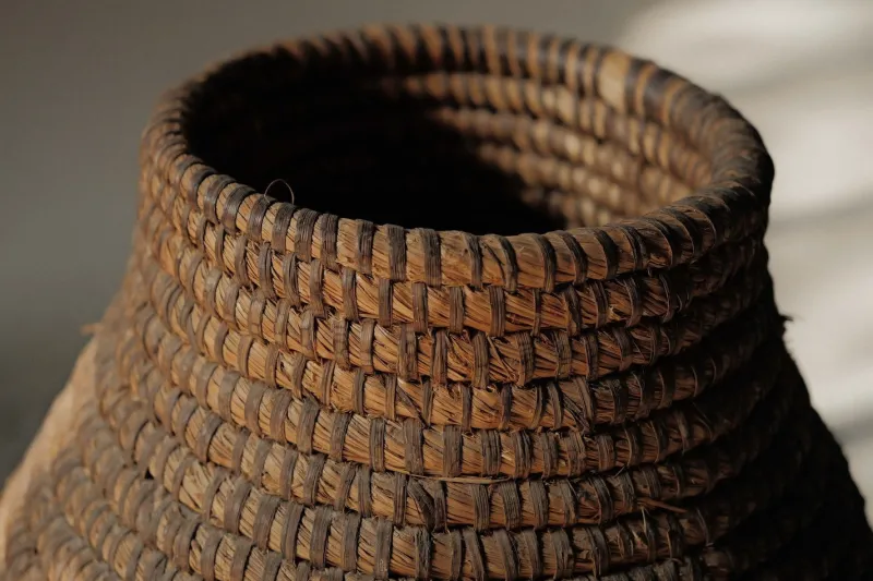 Pamono French Woven Rye Straw and Bramble Baskets, Auvergne, 1900, 1890s, Set of 2> Trunks Crates & Baskets