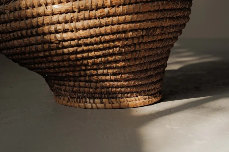 Pamono French Woven Rye Straw and Bramble Baskets, Auvergne, 1900, 1890s, Set of 2> Trunks Crates & Baskets