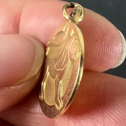Pamono French Zodiac Leo Starsign 18k Yellow Gold Charm Medal Pendant, 1970s><noscript><img width=